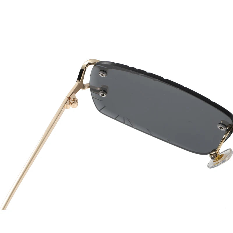 Luxe Lens